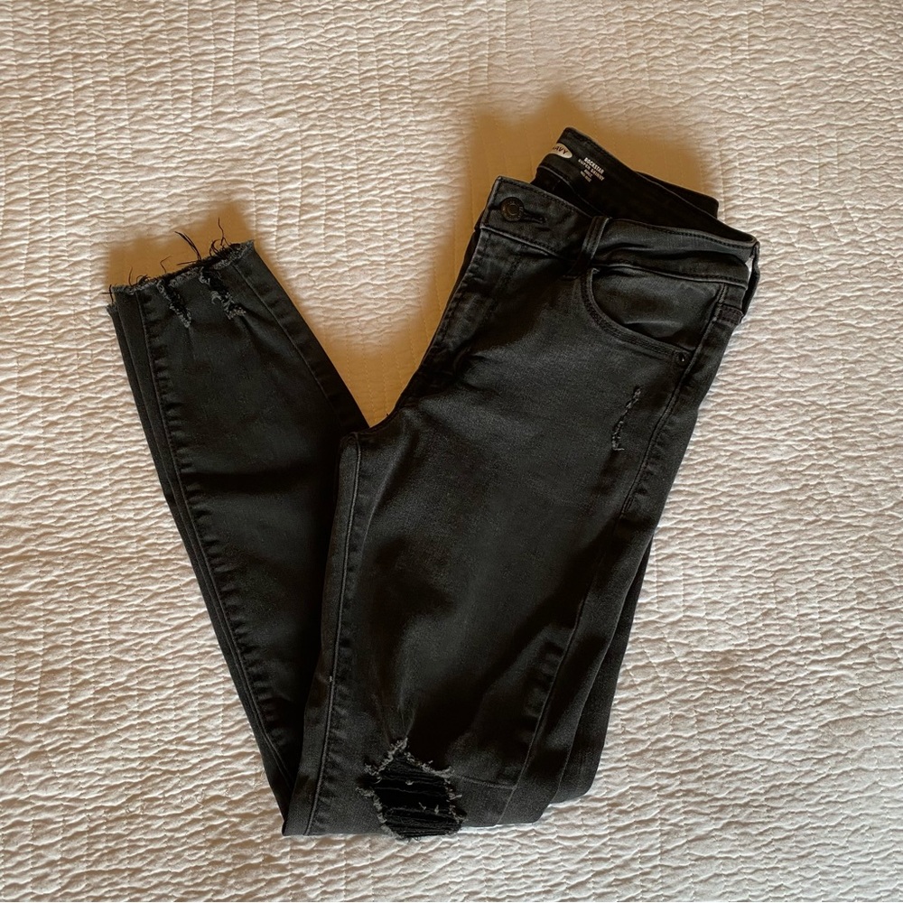 Black, rockstar style, skinny jeans. Size 4